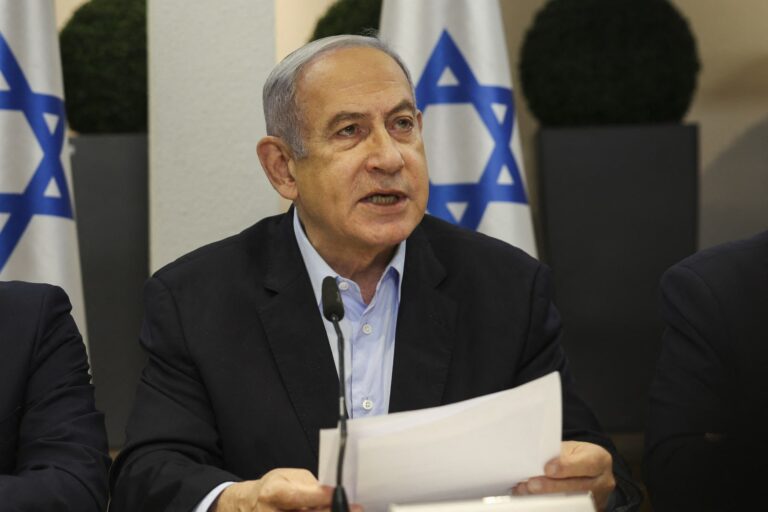 مستشار الرئيس الفلسطيني: إسرائيل غير قادرة على حماية نفسها