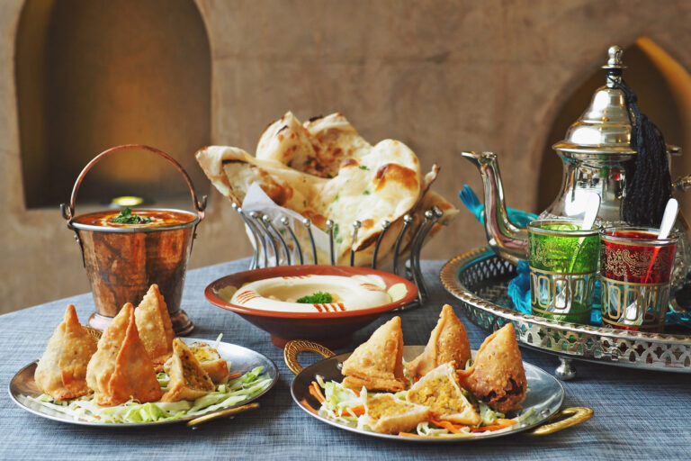 أشهر 10 مطاعم في الرياض تقدم تجربة إفطار رمضانية مميزة