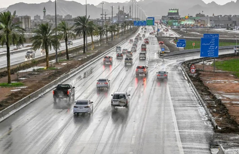 أرصاد السعودية: طقس حار وفرصة مهيأة لهطول أمطار